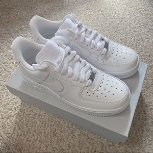 NEW Nike Air Force 1 WOMEN’S 6